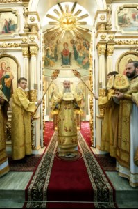 Божественная литургия в храме во имя Всех Святых, в земле Российской просиявших, г. Саратова