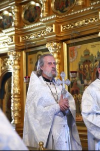 Крещальная литургия в Свято-Троицком соборе Саратова