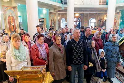 Божественная литургия в храме Всех святых, в земле Русской просиявших, г. Саратова