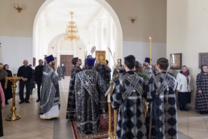 Литургия Преждеосвященных Даров в Свято-Троицком кафедральном соборе г. Вольска