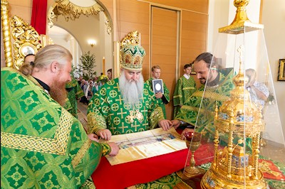 Божественная литургия в соединении с вечерней в Свято-Троицком кафедральном соборе г. Вольска