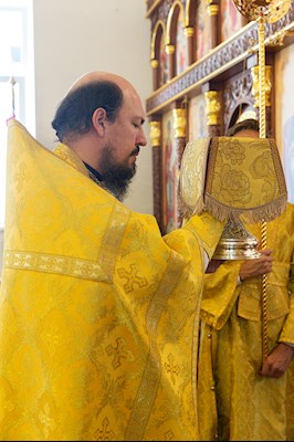 Епископ Манхэттенский Николай совершил Божественную литургию в храме святителя Николая Японского г. Саратова