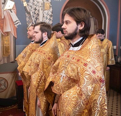 Митрополит Игнатий совершил Божественную литургию в Свято-Троицком кафедральном соборе г. Саратова