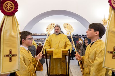 Божественная литургия в храме в честь святителя Иоанна Златоуста в п. Зональный г. Саратова