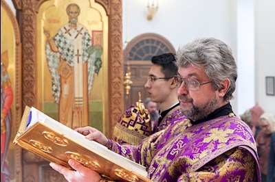 Божественная литургия в храме в честь святого равноапостольного великого князя Владимира г. Саратова