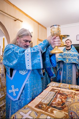 Митрополит Игнатий совершил Божественную литургию в храме в честь иконы Божией Матери «Скоропослушница» г. Шиханы Вольского района