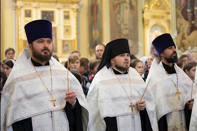В Покровском соборе прошла торжественная встреча саратовских святителей