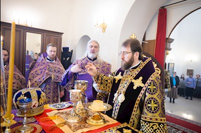 Митрополит Игнатий совершил Божественную литургию в храме преподобного Сергия Радонежского г. Саратова