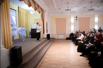 Митрополит Игнатий посетил зимний отчетный концерт вокалистов Центра по развитию детского и юношеского творчества при СПДС