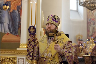 Митрополит Игнатий совершил Божественную литургию в соборном храме святителя Спиридона Тримифунтского г. Саратова