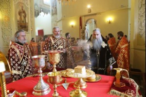Божественная литургия в храме в честь Покрова Пресвятой Богородицы