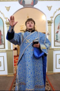 Божественная литургия в храме в честь Покрова Пресвятой Богородицы р.п. Новые Бурасы