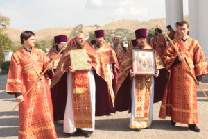 Божественная литургия в Свято-Троицком кафедральном соборе города Вольска