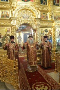 Всенощное бдение в Свято-Троицком кафедральном соборе Саратова