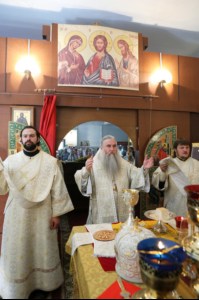 Божественная литургия в храме во имя святителя Тихона, епископа Воронежского, Задонского чудотворца г.Саратова