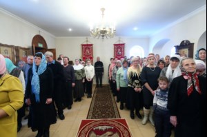 Божественная литургия в храме в честь иконы Божией Матери «Скоропослушница» г.Шиханы Вольского района