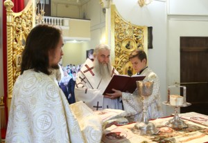 Литургия апостола Иакова на Архиерейском подворье — храме во имя святого апостола и евангелиста Иоанна Богослова при СПДС