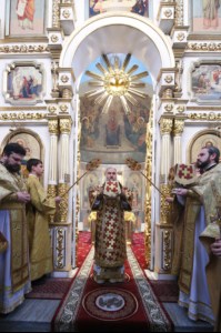 Божественная литургия в храме во имя Всех Святых, в земле Российской просиявших г. Саратова
