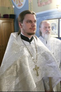 Митрополит Лонгин совершил Царские часы, Изобразительны, Великую вечерню и Крещальную литургию в Свято-Троицком кафедральном соборе Саратова