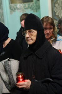 Митрополит Лонгин совершил утреню с Чином погребения