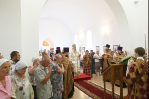 Всенощное бдение в храме во имя святых царственных страстотерпцев п. Дубки