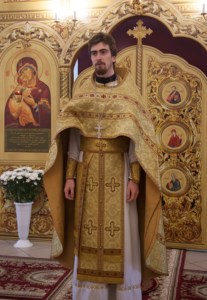 Божественная литургия в храме во имя святых первоверховных апостолов Петра и Павла г.Красноармейска