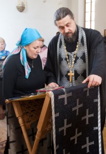 Литургия Преждеосвященных Даров, малое повечерие, утреня и первый час на Архиерейском подворье — храме во имя святых равноапостольных Кирилла и Мефодия при СГУ