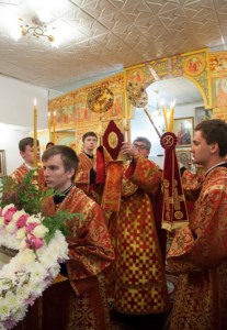 Божественная литургия в храме во имя святой блаженной Матроны Московской п.Красный Октябрь Саратовского района