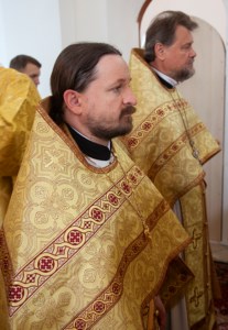 Божественная литургия в храме святых первоверховных апостолов Петра и Павла г. Красноармейска