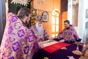 Литургия Преждеосвященных Даров в храме в честь Сошествия Святого Духа г. Саратова