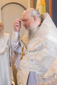 Божественная литургия в Свято-Никольском мужском монастыре г. Саратова