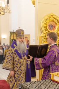 Божественная литургия в храме святителя Спиридона Тримифунтского г. Саратова