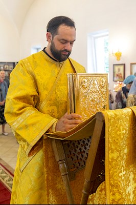 Божественная литургия в храме во имя святителя Николая Японского г. Саратова