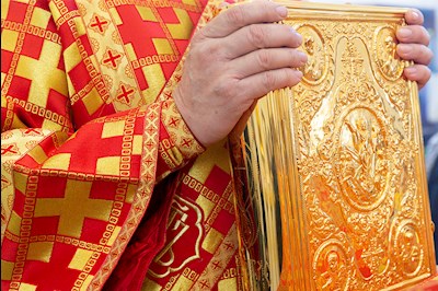 Божественная литургия в храме Воскресения Христова г. Саратова