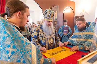 Божественная литургия в храме в честь Владимирской иконы Божией Матери с. Багаевка