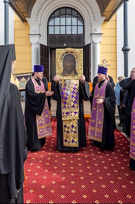 В Саратове и Покровске прошел автомобильный крестный ход со святынями Саратовской митрополии