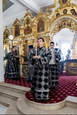 Литургия Преждеосвященных Даров в храме в честь Покрова Пресвятой Богородицы г. Покровска (Энгельса)