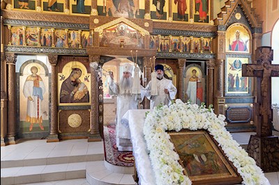 Божественная литургия в Вознесенско-Пантелеимоновском храме с. Усть-Курдюм Саратовского района