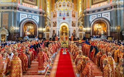 Митрополит Игнатий принял участие в Божественной литургии в Храме Христа Спасителя