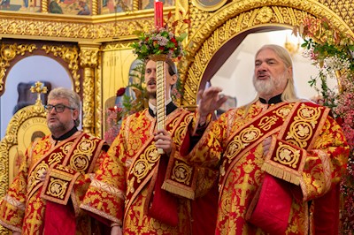 Божественная литургия в храме великомученика Георгия Победоносца г. Саратова