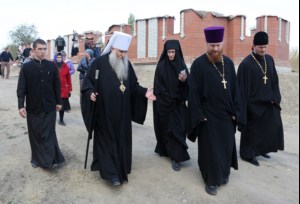 Чин основания Владимирского храма подворья Свято-Алексиевского женского монастыря Саратова в Вольске