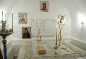 Архиепископ Элистинский и Калмыцкий Юстиниан совершил Божественную литургию в Духосошественском кафедральном соборе города Саратова