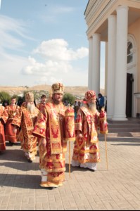 Божественная литургия в Свято-Троицком кафедральном соборе города Вольска
