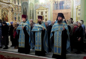 Всенощное бдение в храме в честь Покрова Пресвятой Богородицы г. Саратова