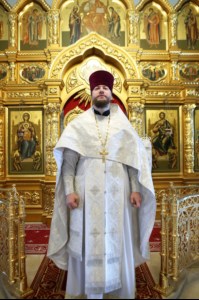Крещальная литургия в Свято-Троицком кафедральном соборе города Саратова