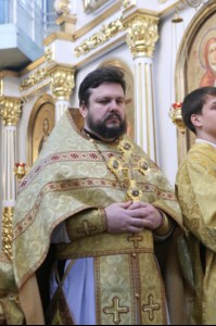 Божественная литургия в храме во имя Всех Святых, в земле Российской просиявших г. Саратова