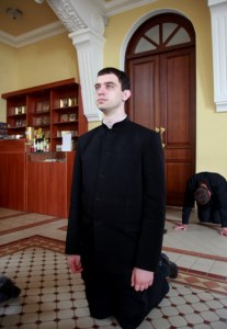 Литургия Преждеосвященных Даров на Архиерейском подворье — храме во имя святого апостола и евангелиста Иоанна Богослова при Саратовской православной духовной семинарии