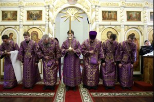 Всенощное бдение на Архиерейском подворье – храме во имя преподобного Серафима Саровского г.Саратова