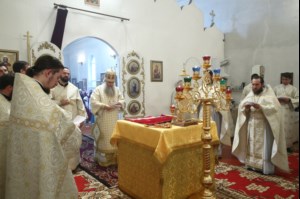 Божественная литургия в храме в честь Покрова Пресвятой Богородицы р.п. Новые Бурасы