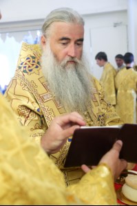 Божественная литургия в храме во имя святых первоверховных апостолов Петра и Павла г.Аткарска